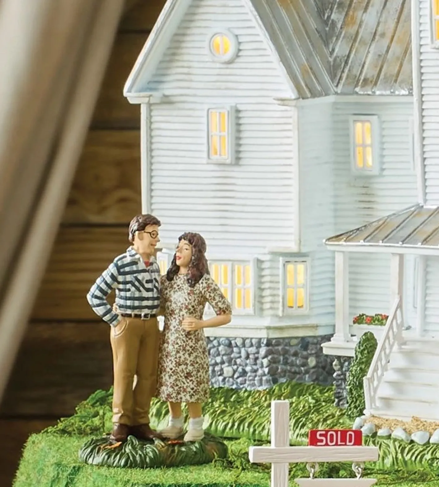 Department 56 Beetlejuice Village Mr. & Mrs. Maitland Figure Exclusive 6014734 New