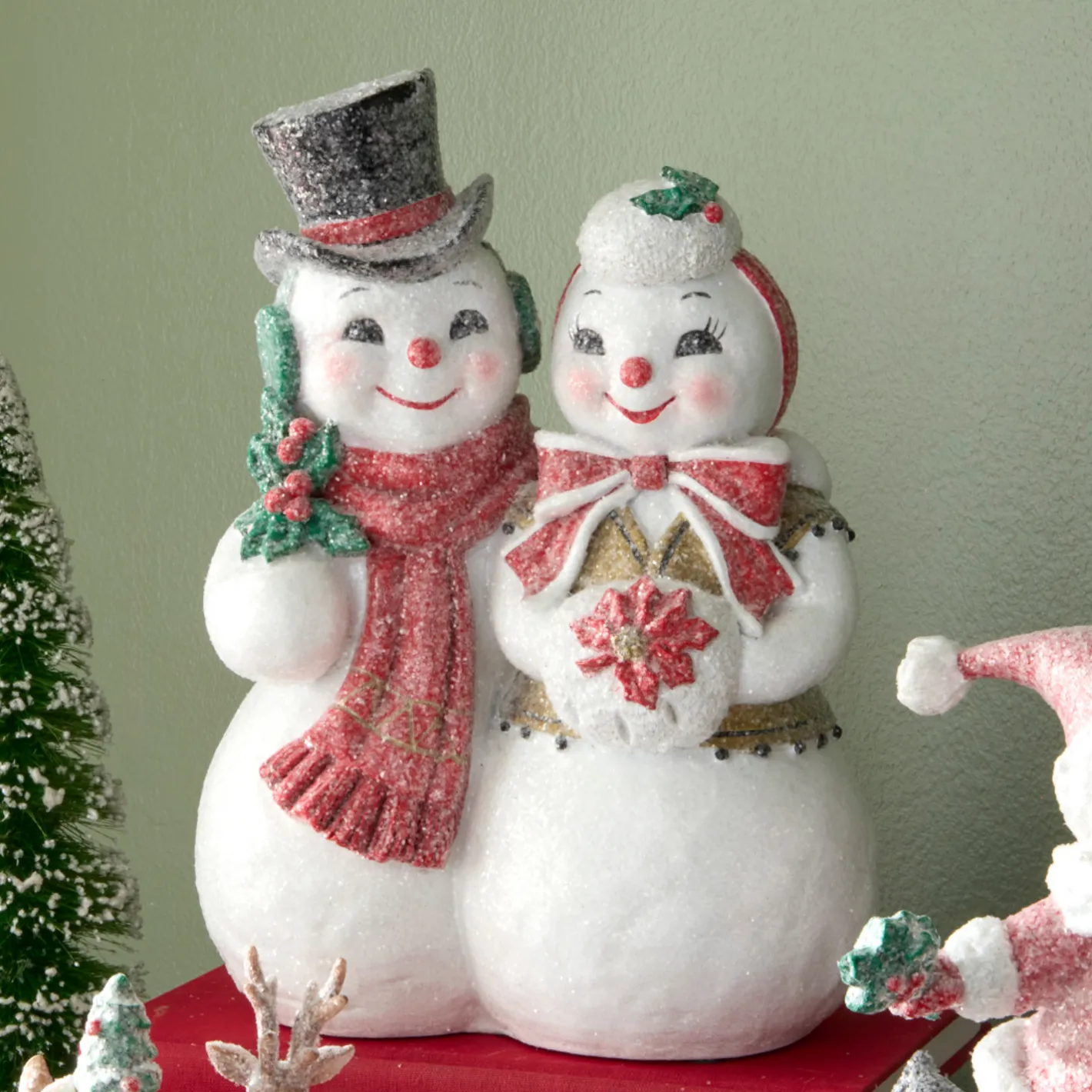 Raz Imports Raz 10.25" The Magic Of Christmas Snow Couple Christmas Figure 4519048 Clearance